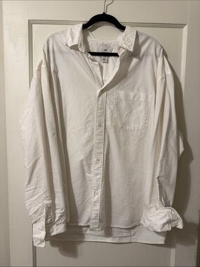 H&M white men’s button-down